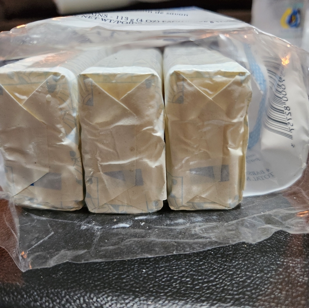 Ivory bar soap - Picture 2 of 2